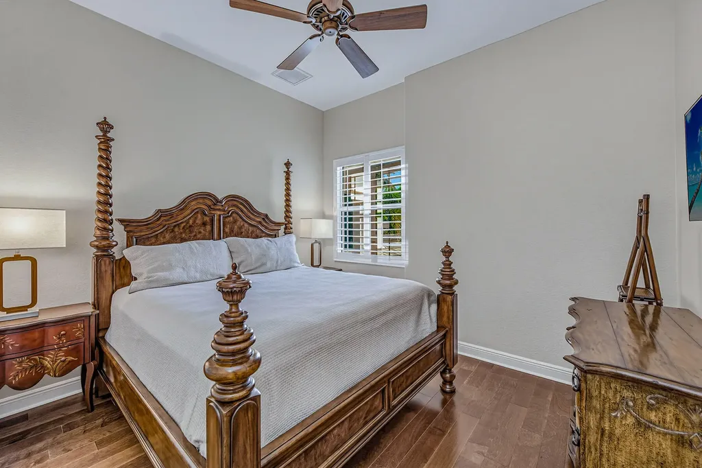 3053 Aviamar Circle Naples FL 34114