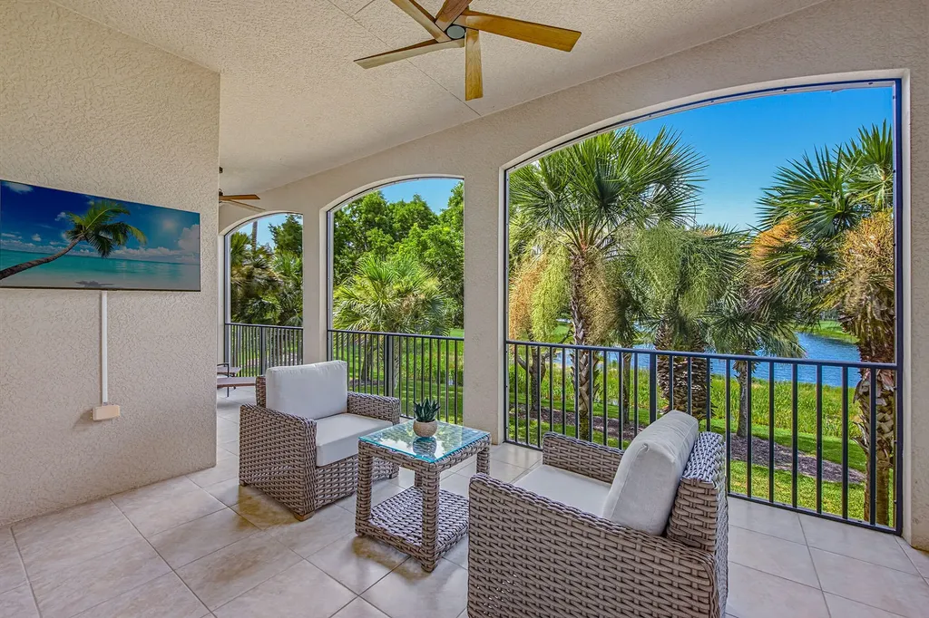 3053 Aviamar Circle Naples FL 34114
