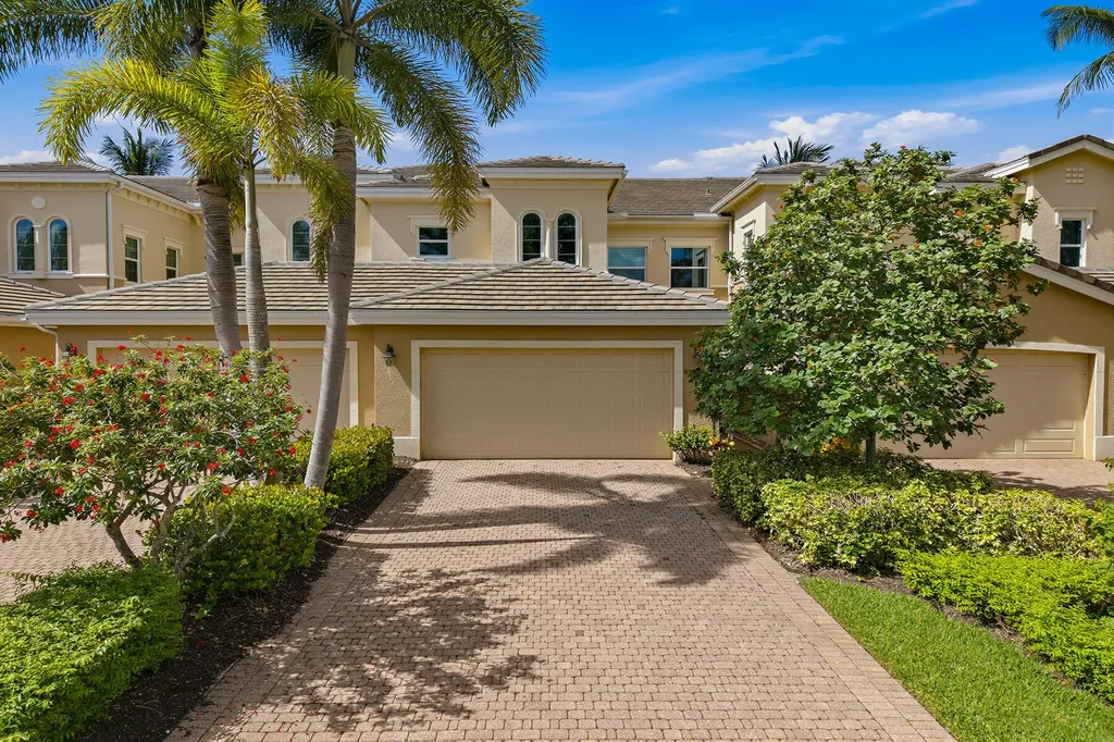 3053 Aviamar Circle Naples FL 34114
