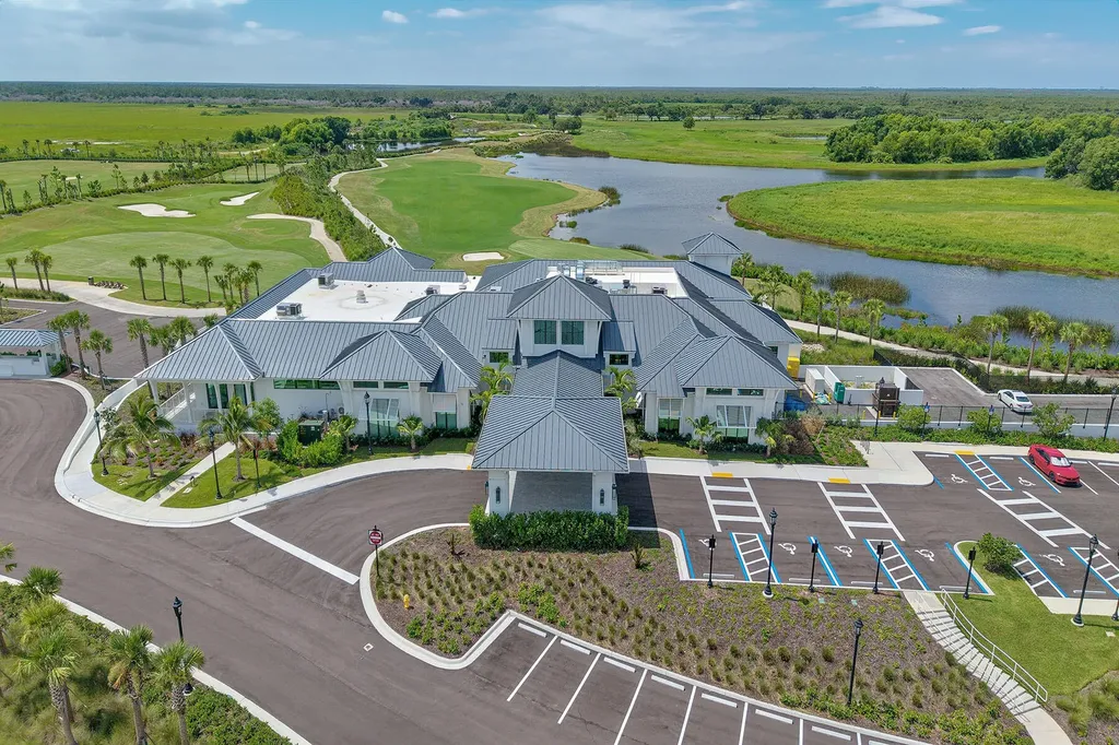 3053 Aviamar Circle Naples FL 34114