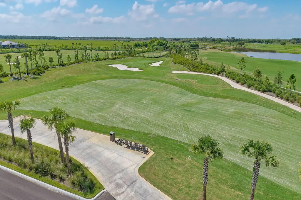 3053 Aviamar Circle Naples FL 34114