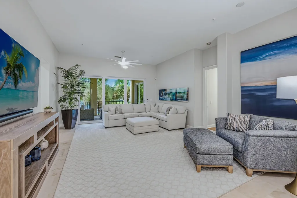 3053 Aviamar Circle Naples FL 34114