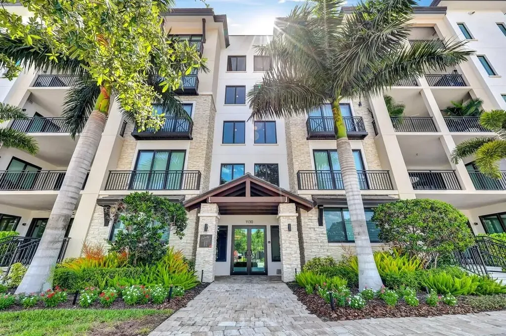 1130 3rd Avenue S Naples FL 34102