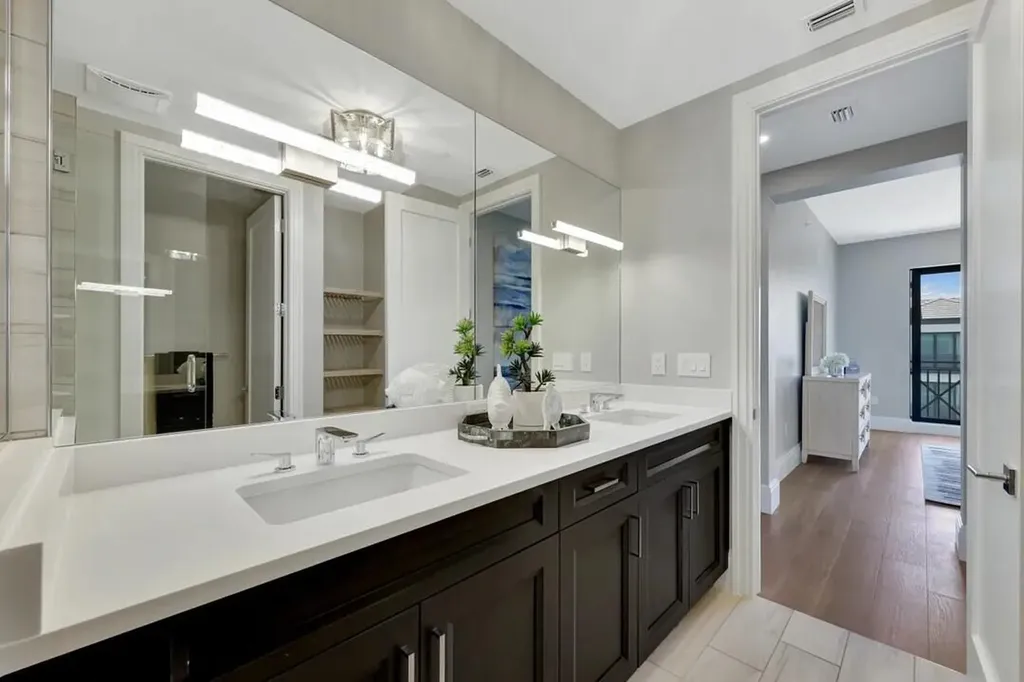 1130 3rd Avenue S Naples FL 34102