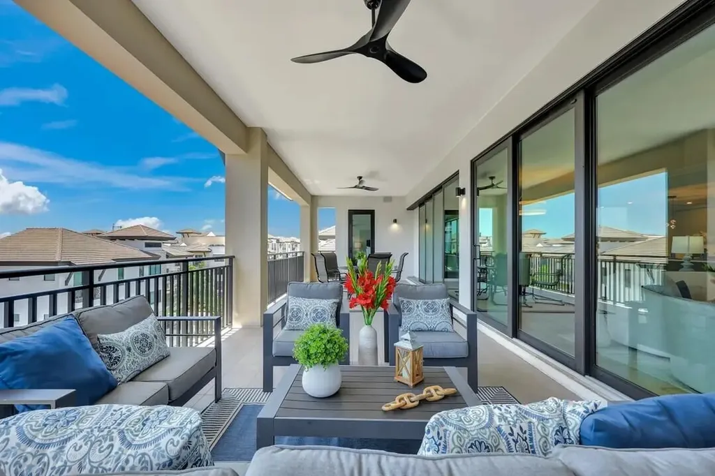 1130 3rd Avenue S Naples FL 34102