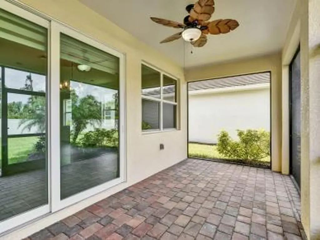 259 Tamarindo Lane Naples FL 34114