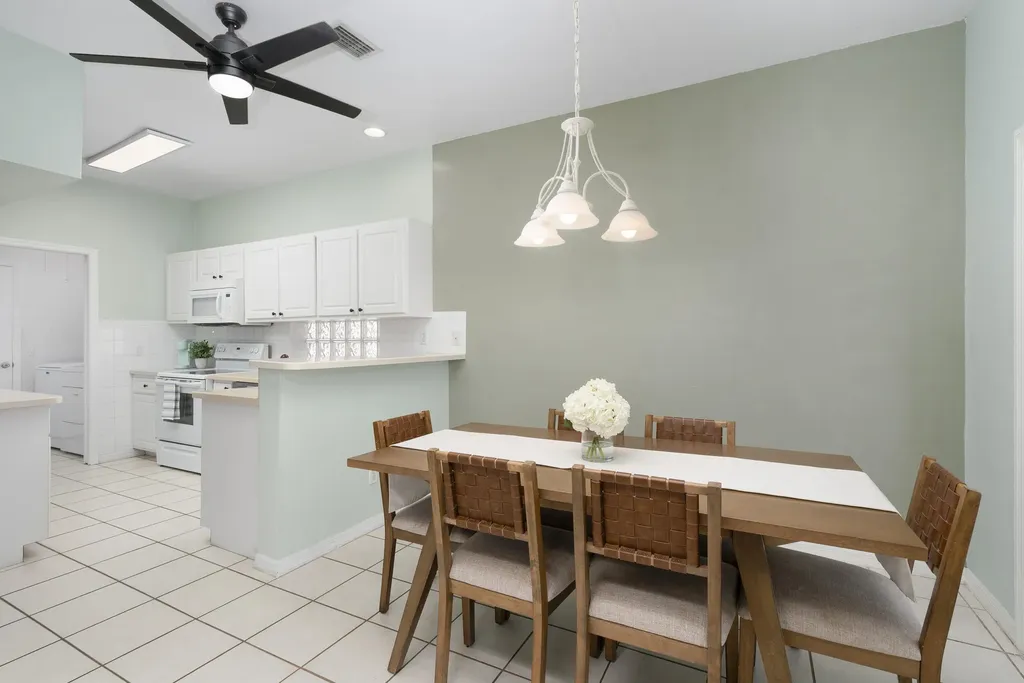 10717 Maui Circle Estero FL 33928