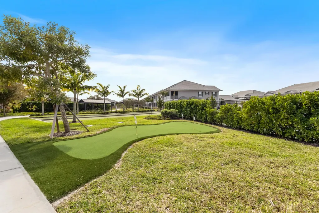 196 Indies Drive E Naples FL 34114