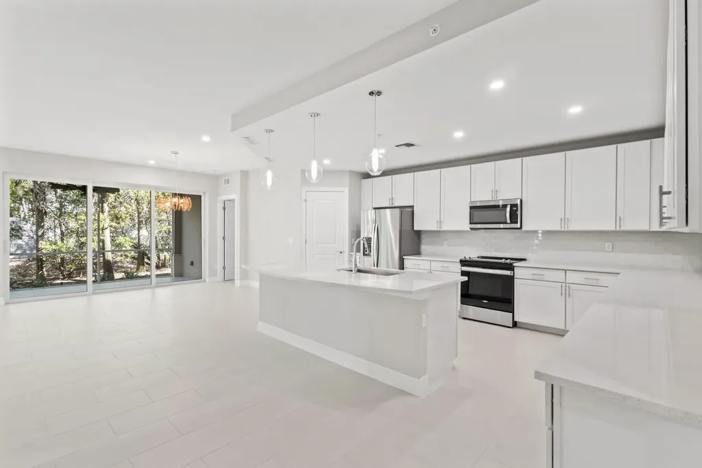 196 Indies Drive E Naples FL 34114