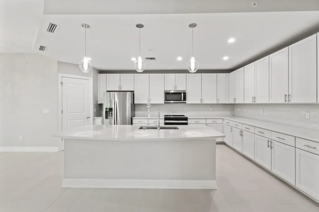 196 Indies Drive E Naples FL 34114