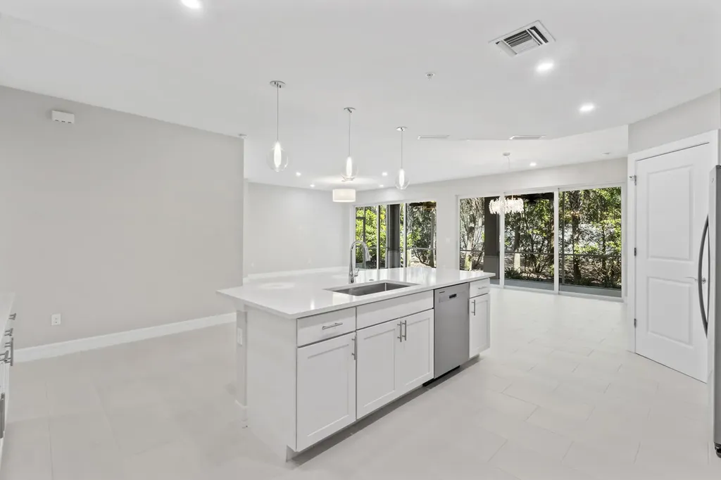 196 Indies Drive E Naples FL 34114