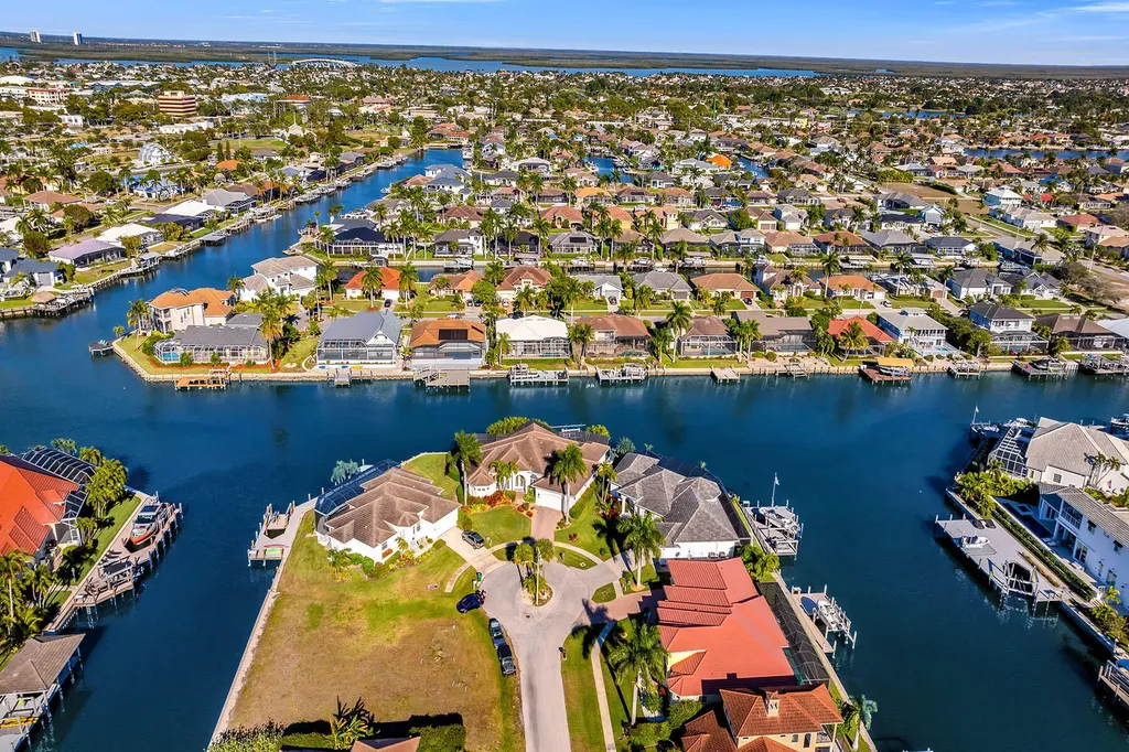 829 Bluebonnet Court Marco Island FL 34145