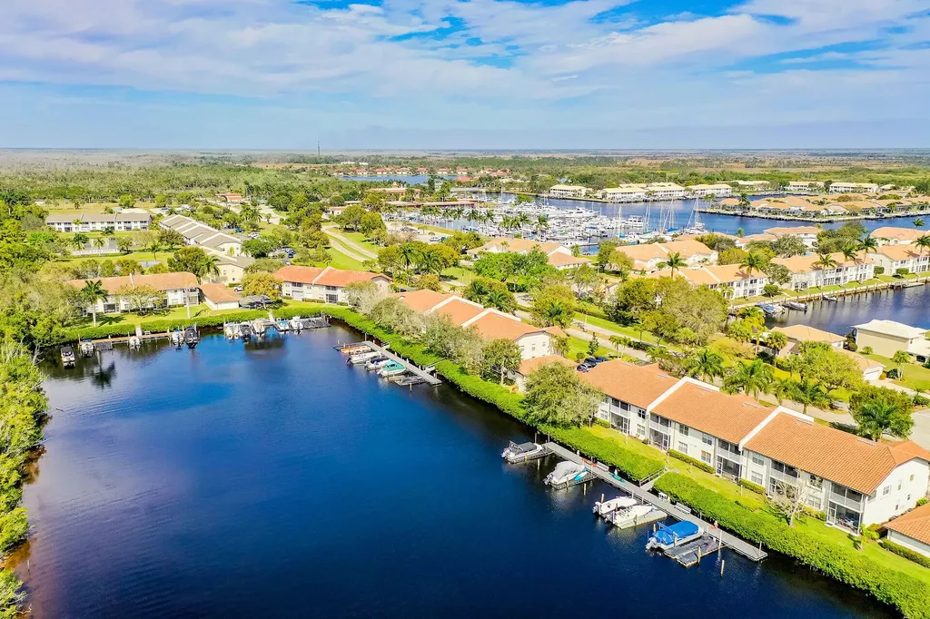 254 Newport Drive Naples FL 34114