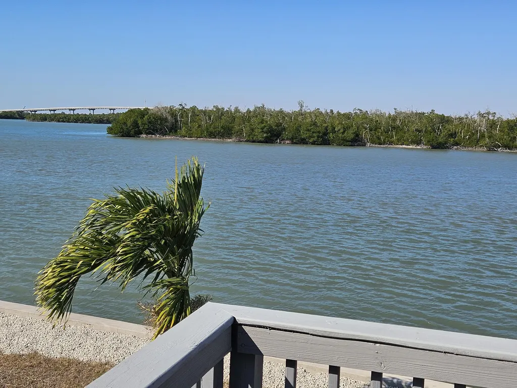 238 Harbor Place N Goodland FL 34140