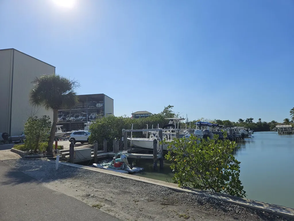 238 Harbor Place N Goodland FL 34140