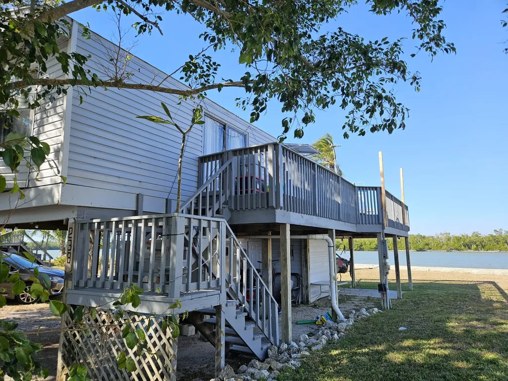 238 Harbor Place N Goodland FL 34140