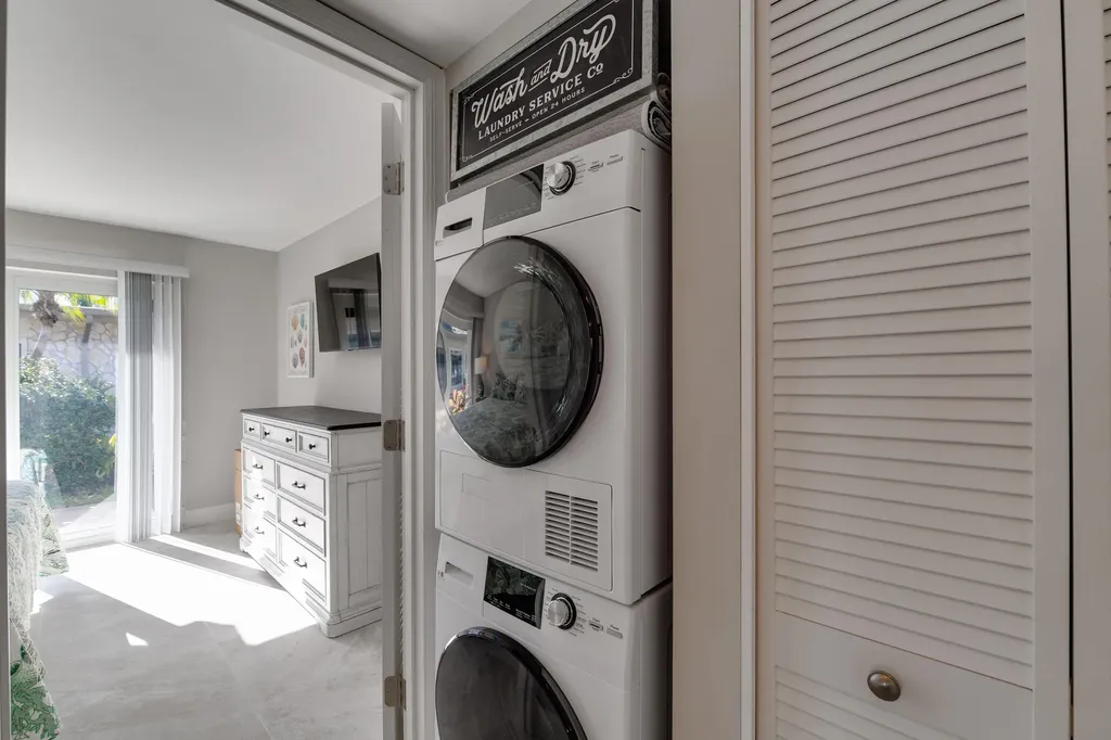 1215 Edington Marco Island FL 34145