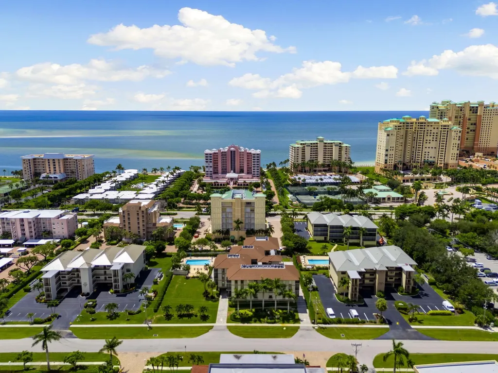 960 Swallow Avenue Marco Island FL 34145