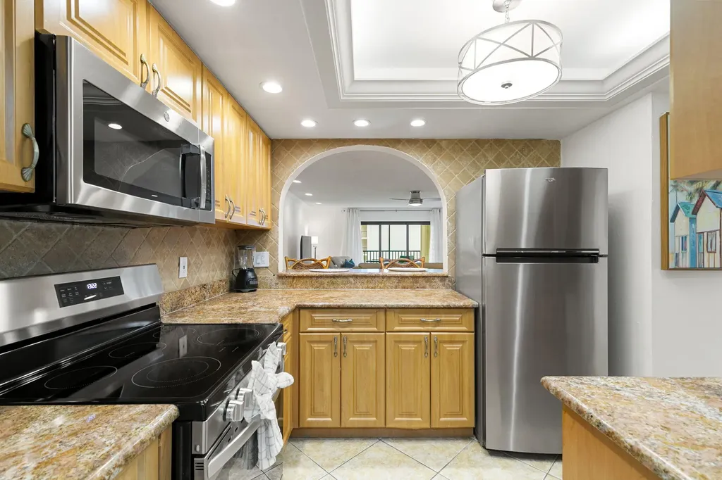 960 Swallow Avenue Marco Island FL 34145