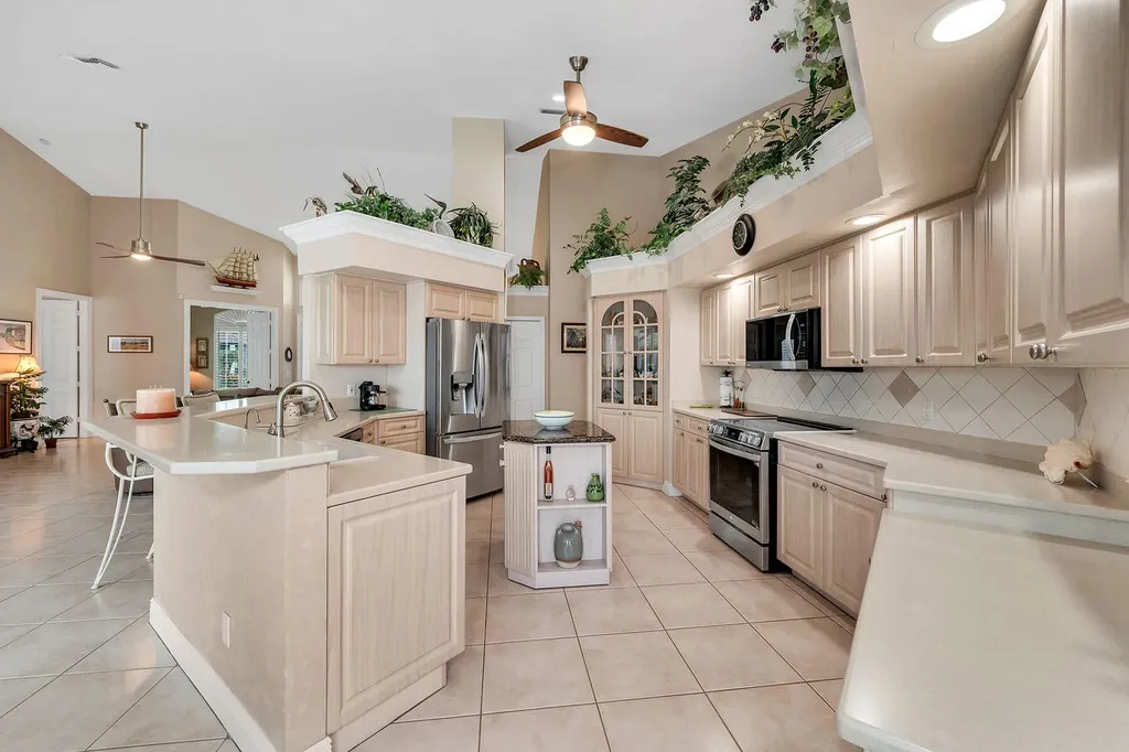 21 Hickory Court Marco Island FL 34145