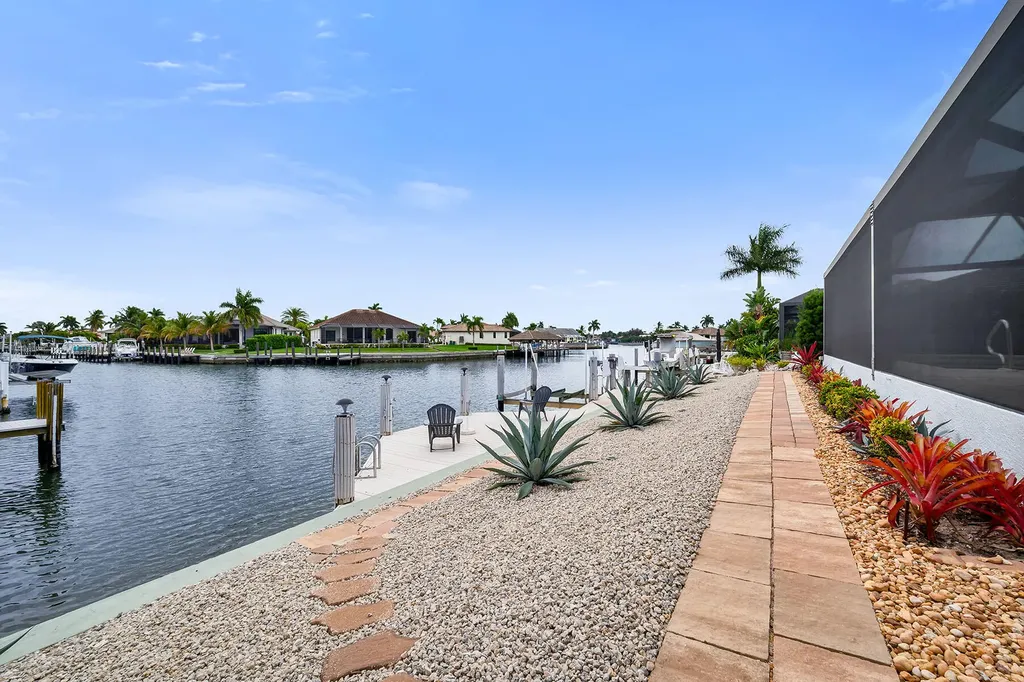 21 Hickory Court Marco Island FL 34145