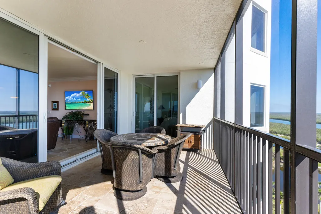 1060 Borghese Lane Naples FL 34114