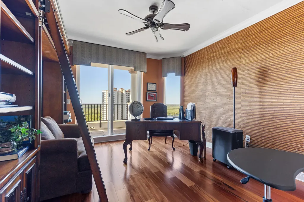 1060 Borghese Lane Naples FL 34114