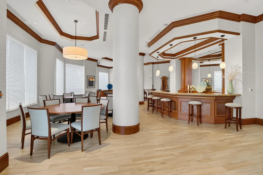 1060 Borghese Lane Naples FL 34114