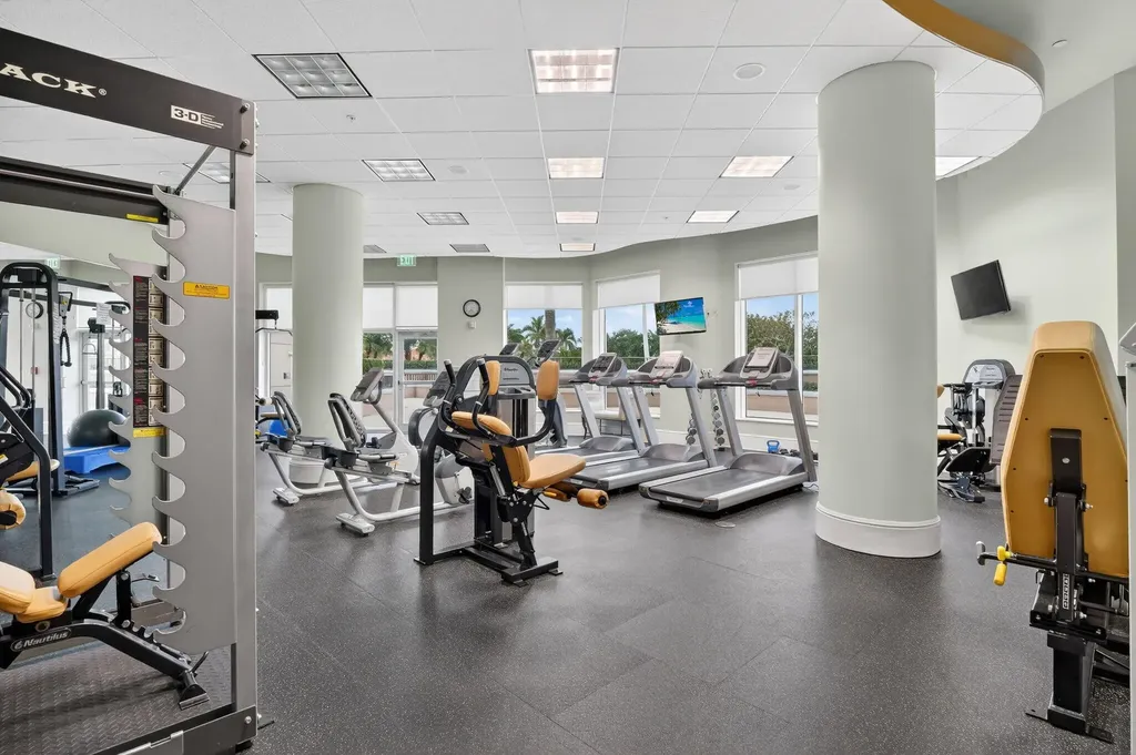 1060 Borghese Lane Naples FL 34114