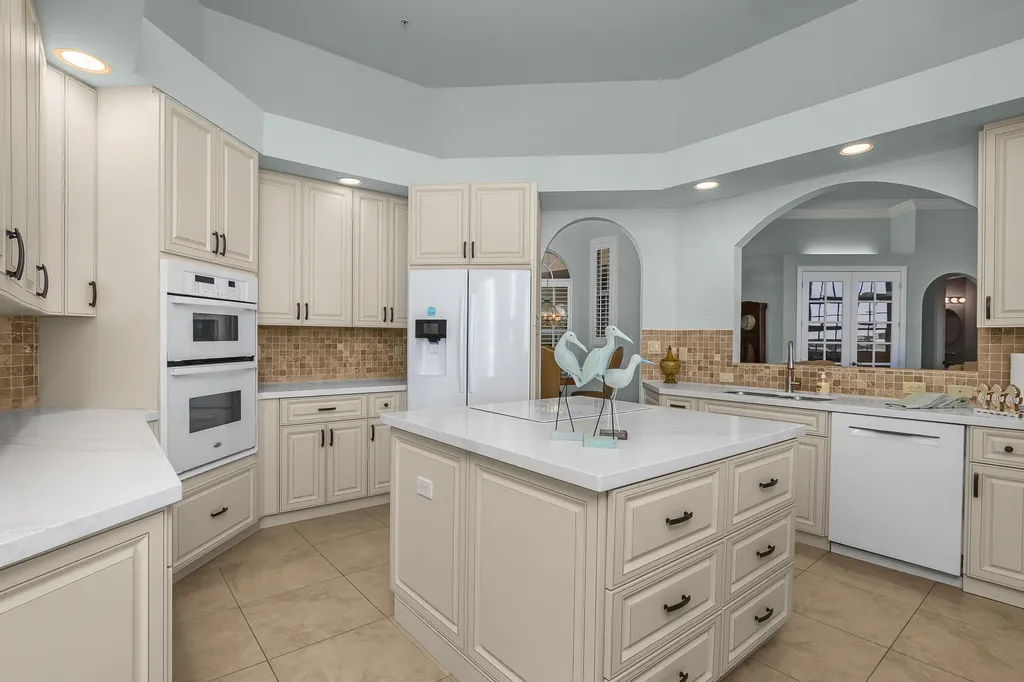 269 Vintage Bay Marco Island FL 34145