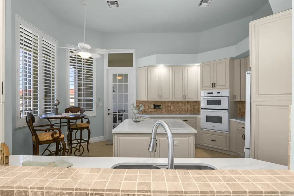 269 Vintage Bay Marco Island FL 34145