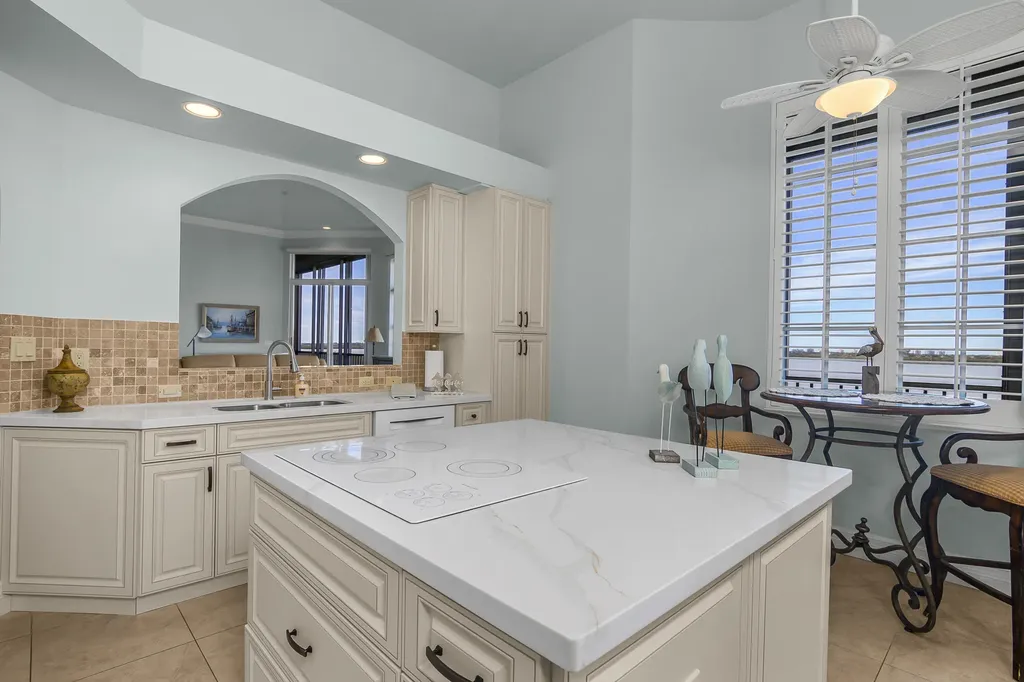 269 Vintage Bay Marco Island FL 34145