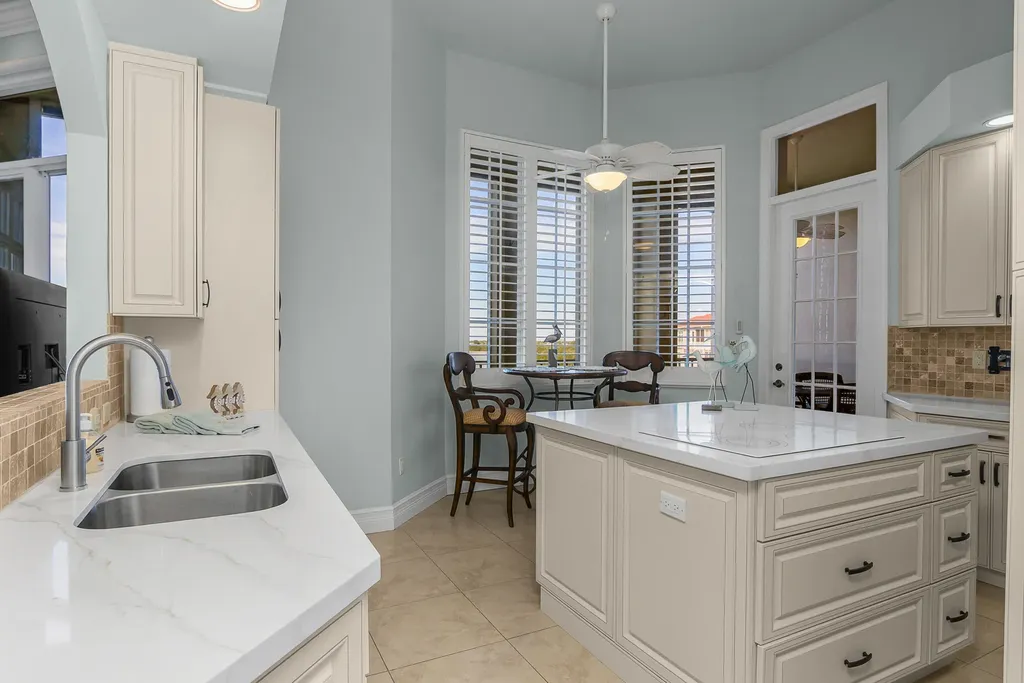 269 Vintage Bay Marco Island FL 34145