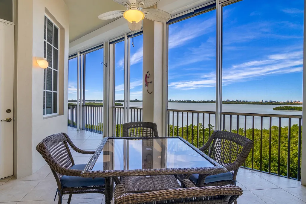 269 Vintage Bay Marco Island FL 34145