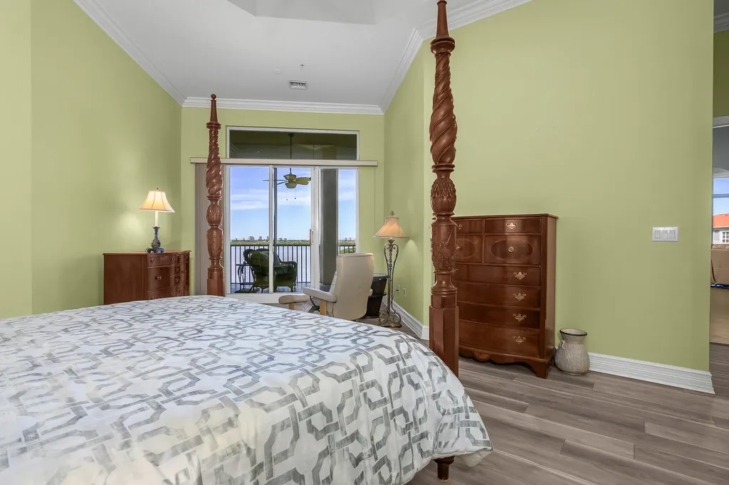 269 Vintage Bay Marco Island FL 34145