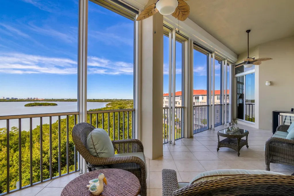 269 Vintage Bay Marco Island FL 34145