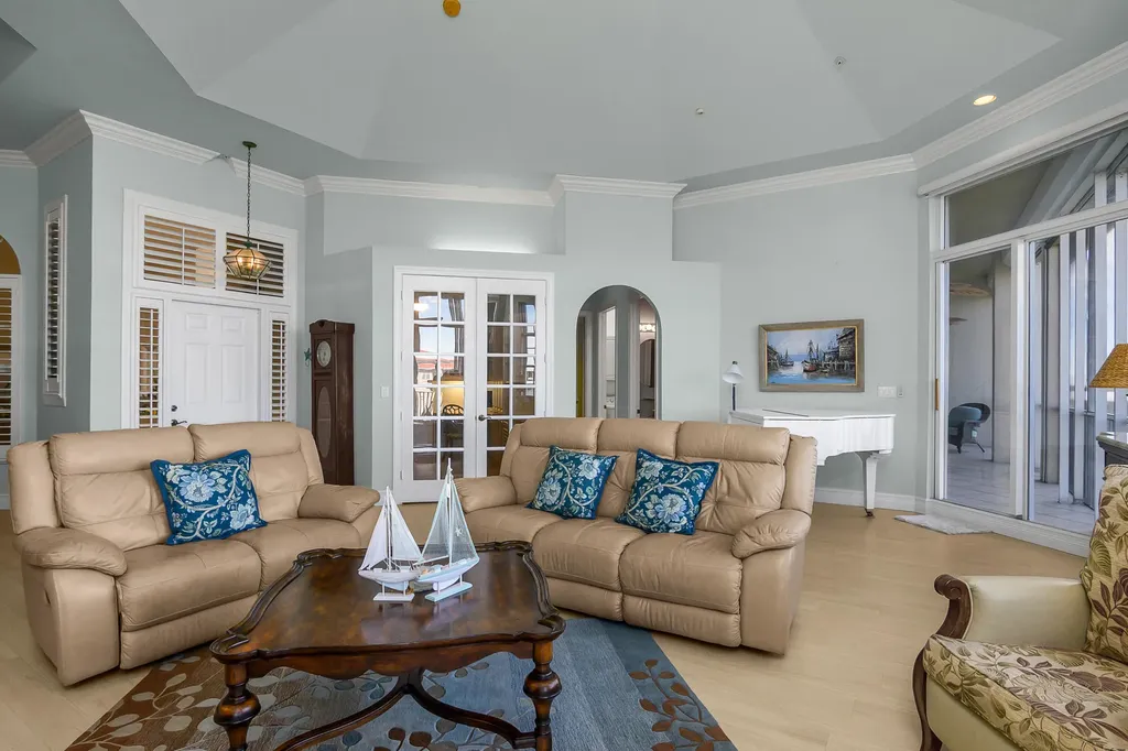 269 Vintage Bay Marco Island FL 34145