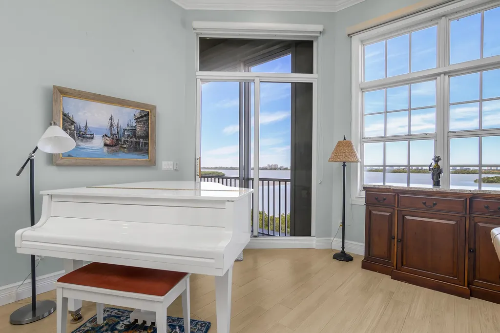 269 Vintage Bay Marco Island FL 34145