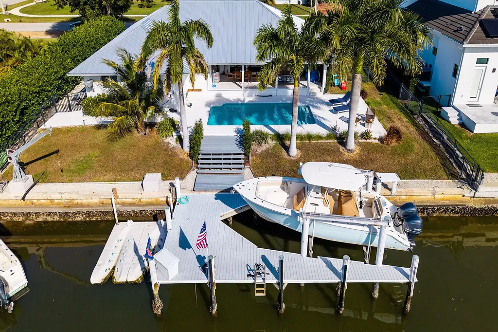 1609 Villa Court Marco Island FL 34145