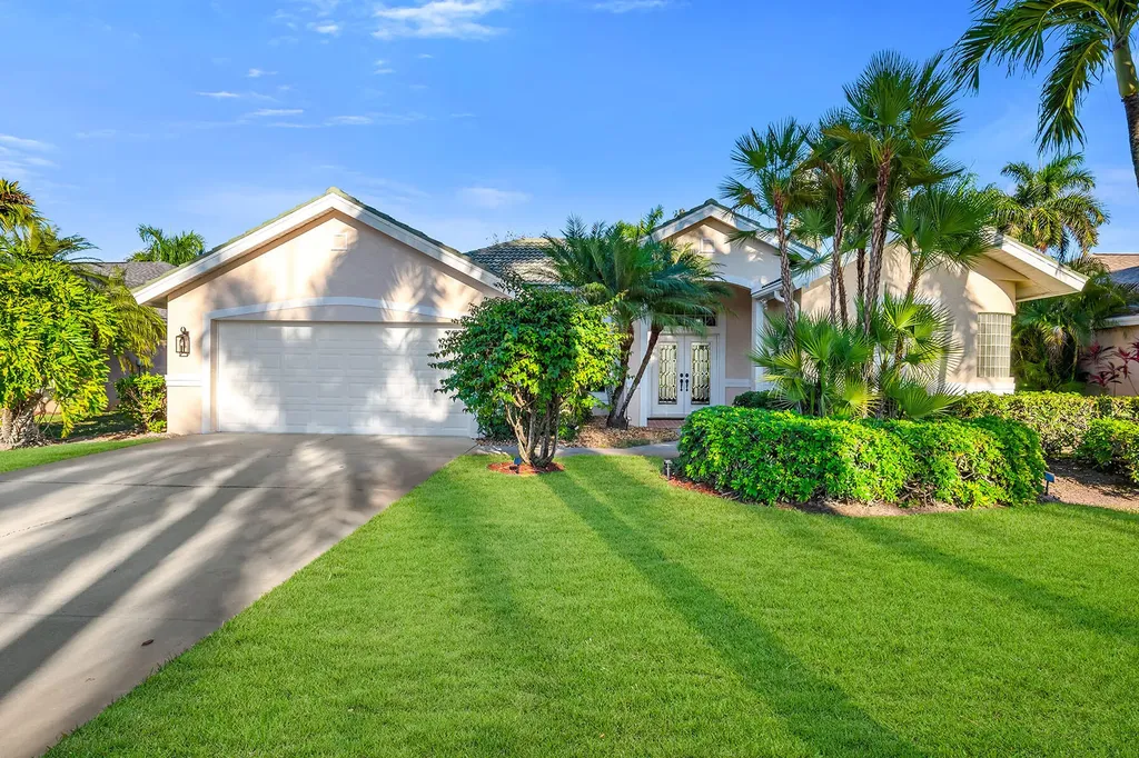 934 Marble Drive Naples FL 34104