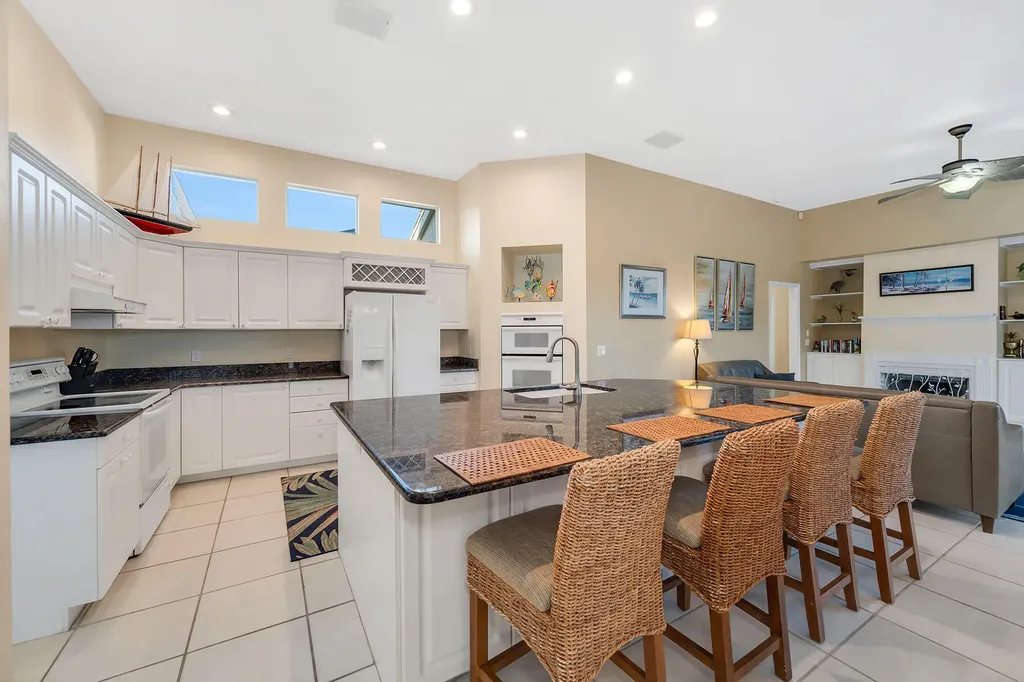 934 Marble Drive Naples FL 34104