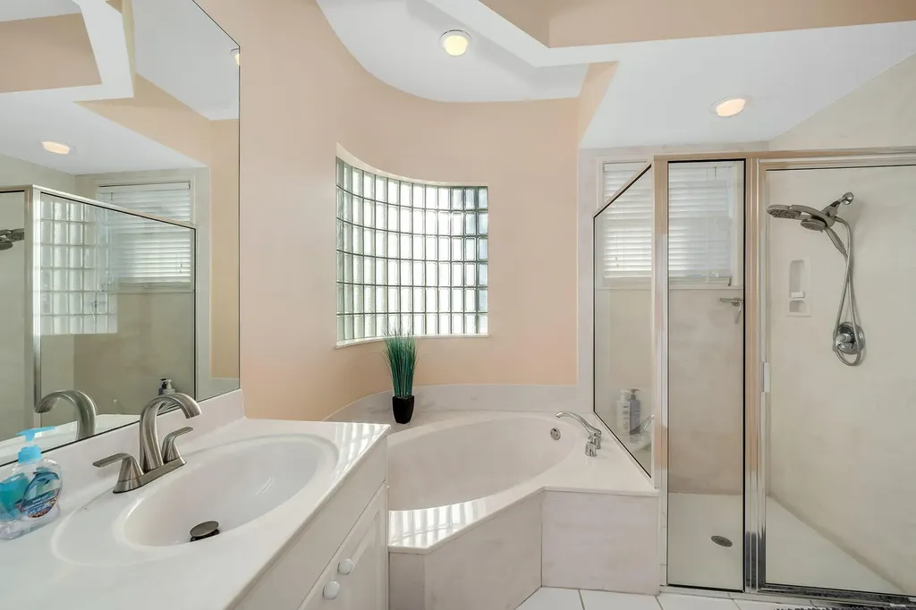 934 Marble Drive Naples FL 34104