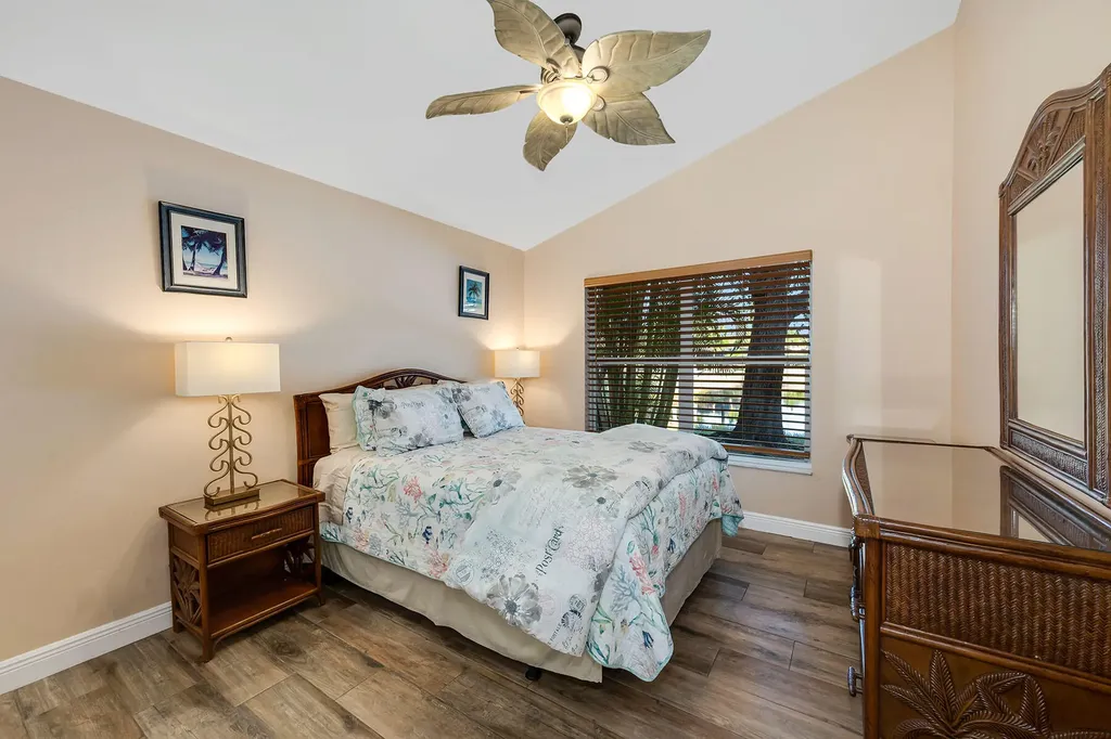 934 Marble Drive Naples FL 34104