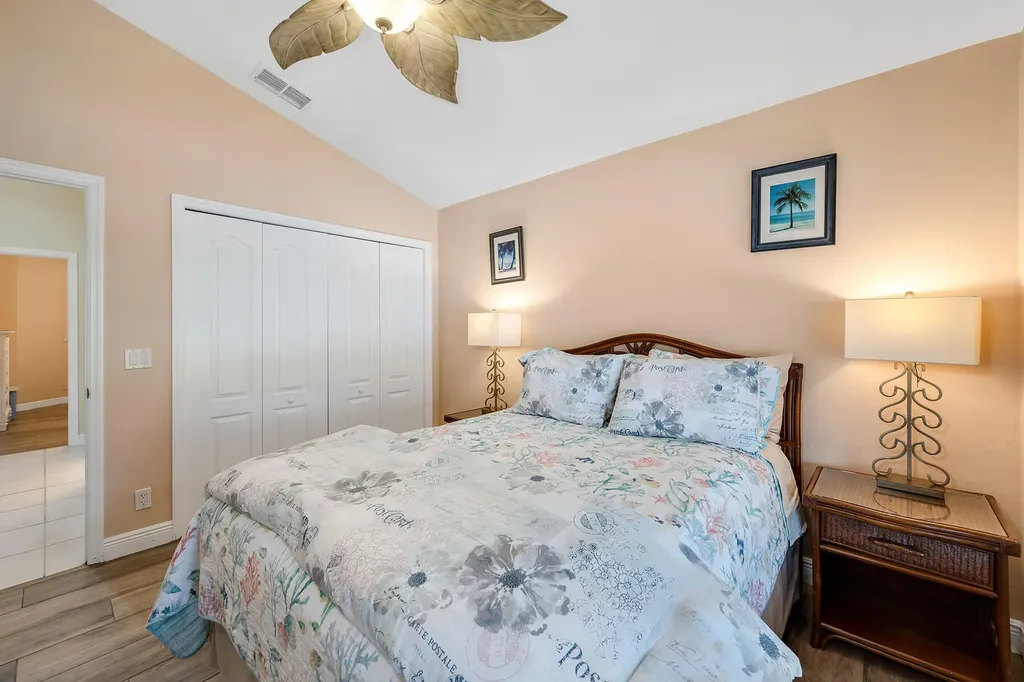 934 Marble Drive Naples FL 34104