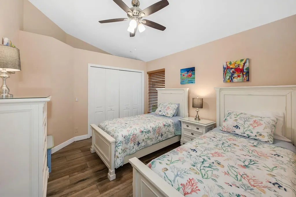 934 Marble Drive Naples FL 34104