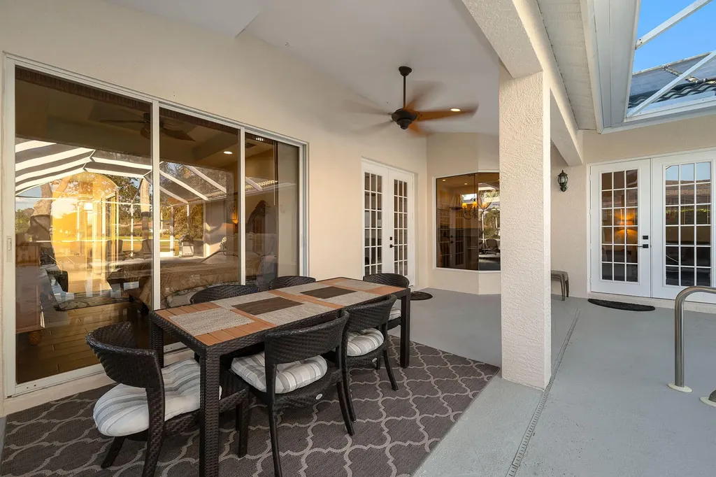 934 Marble Drive Naples FL 34104