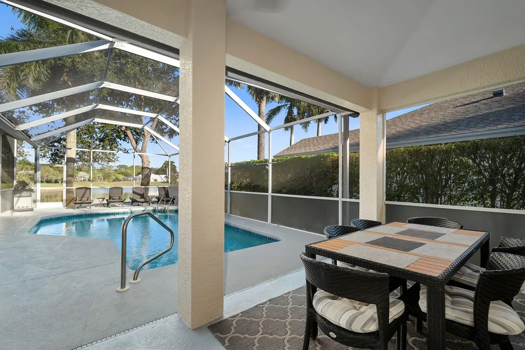 934 Marble Drive Naples FL 34104