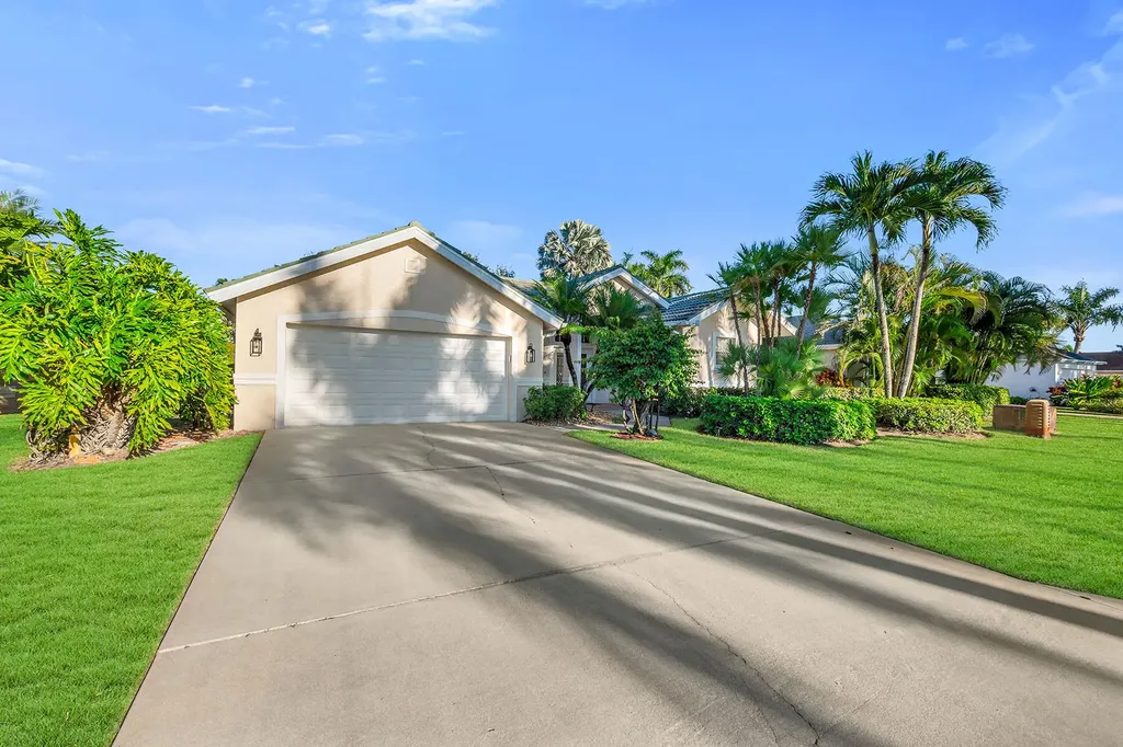 934 Marble Drive Naples FL 34104