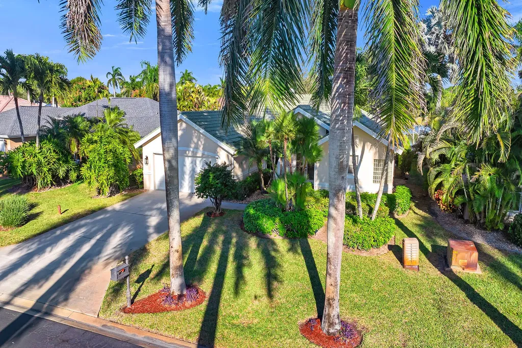 934 Marble Drive Naples FL 34104