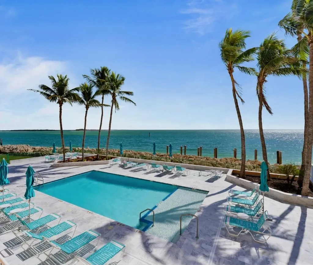 990 Cape Marco Marco Island FL 34145